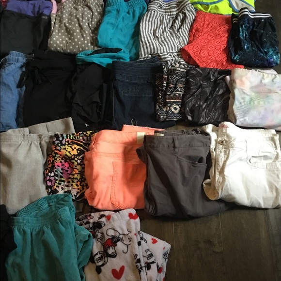 BUNDLE NAME BRAND DESIGNER WOMENS CLOTHING RESELL - Picture 5 of 6